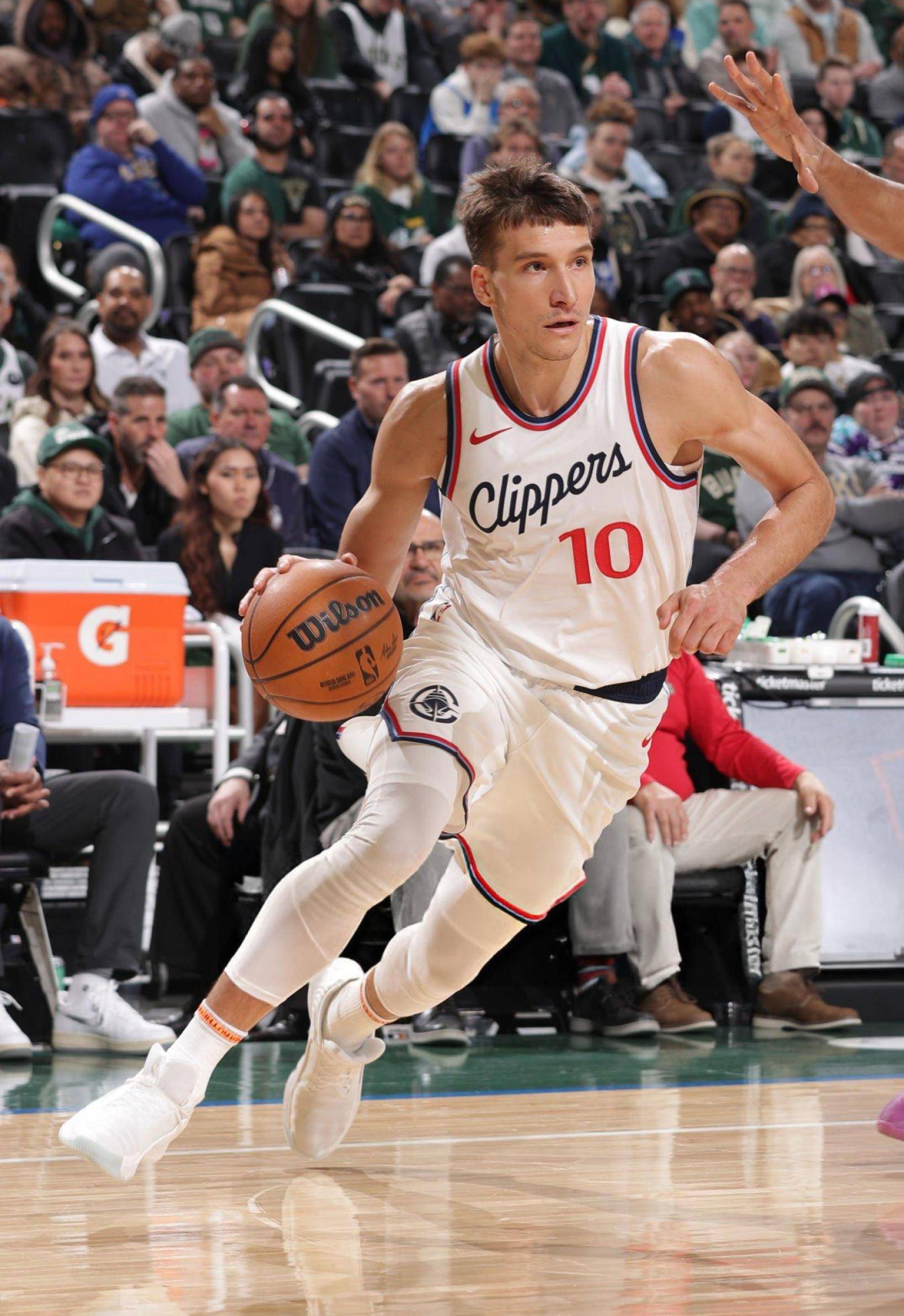 开云棋牌下载包含里程碑夜！克里夫兰骑士门线救险，NBA季后赛赛前刷纪录，赛场秩序良好，训练强度明显提升的词条