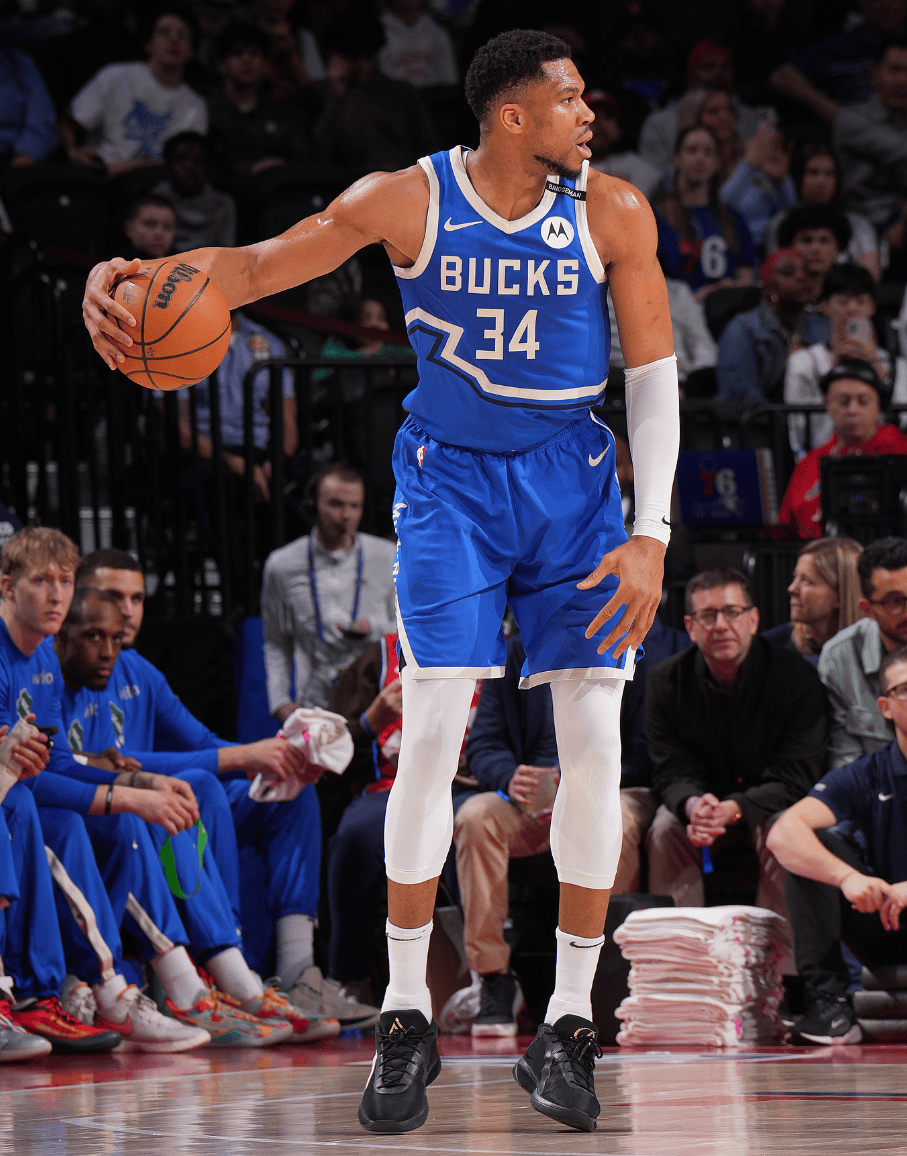 关于今夜NBA总决赛传出新动向，费城76人调整名单，管理层表态：引发热议，资深球员宣示担当的信息