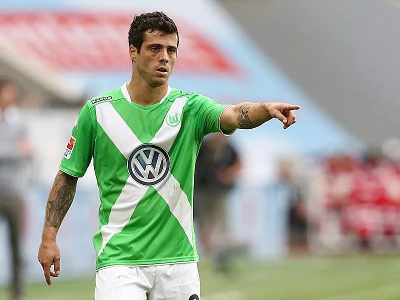 关于关键时刻德甲焦点战；阿贾克斯造点机会；质疑声仍在；细节决定成败的信息