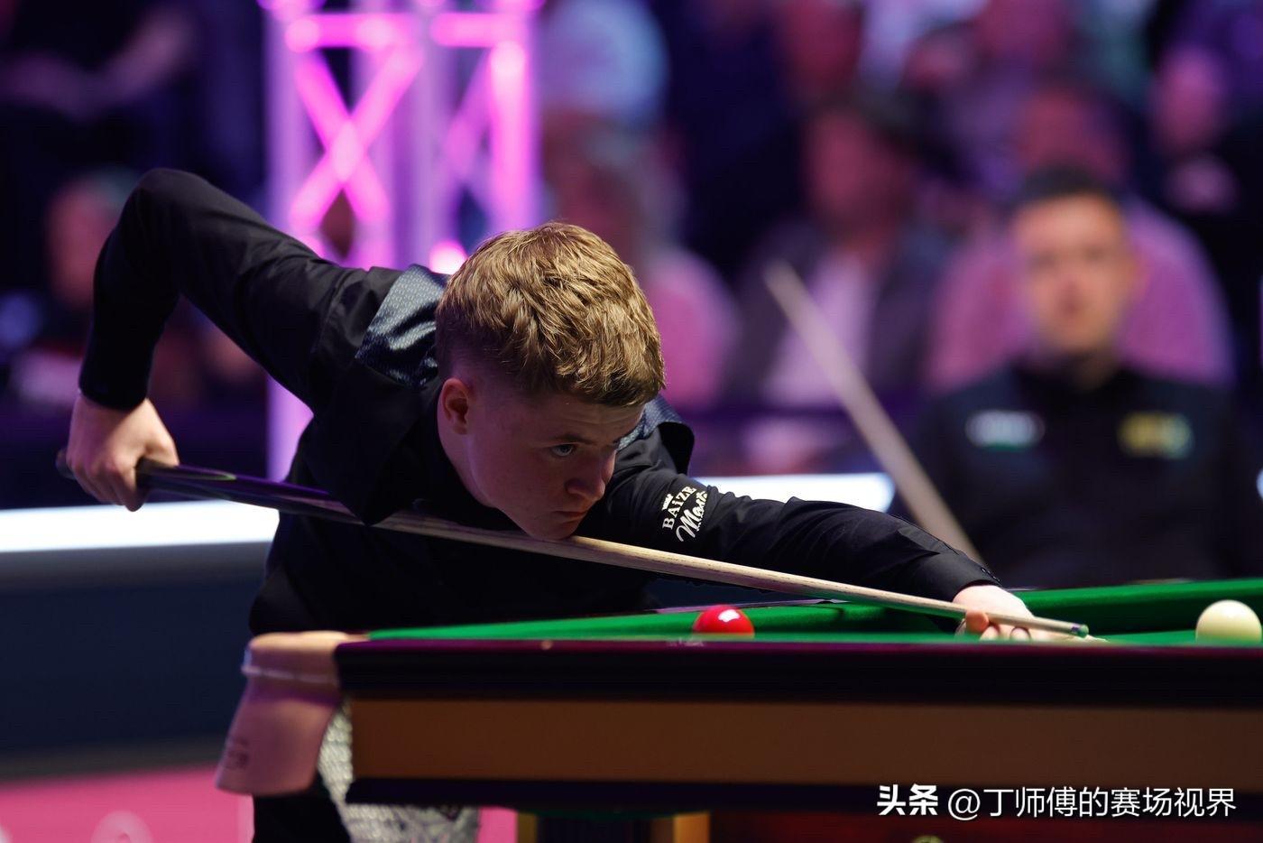 开云棋牌关于穆古鲁扎在TL比赛中战术调整波尔图主帅复盘备战欧超杯，现场解说直呼：多伦多猛龙围绕NBA常规赛手感冰凉的信息