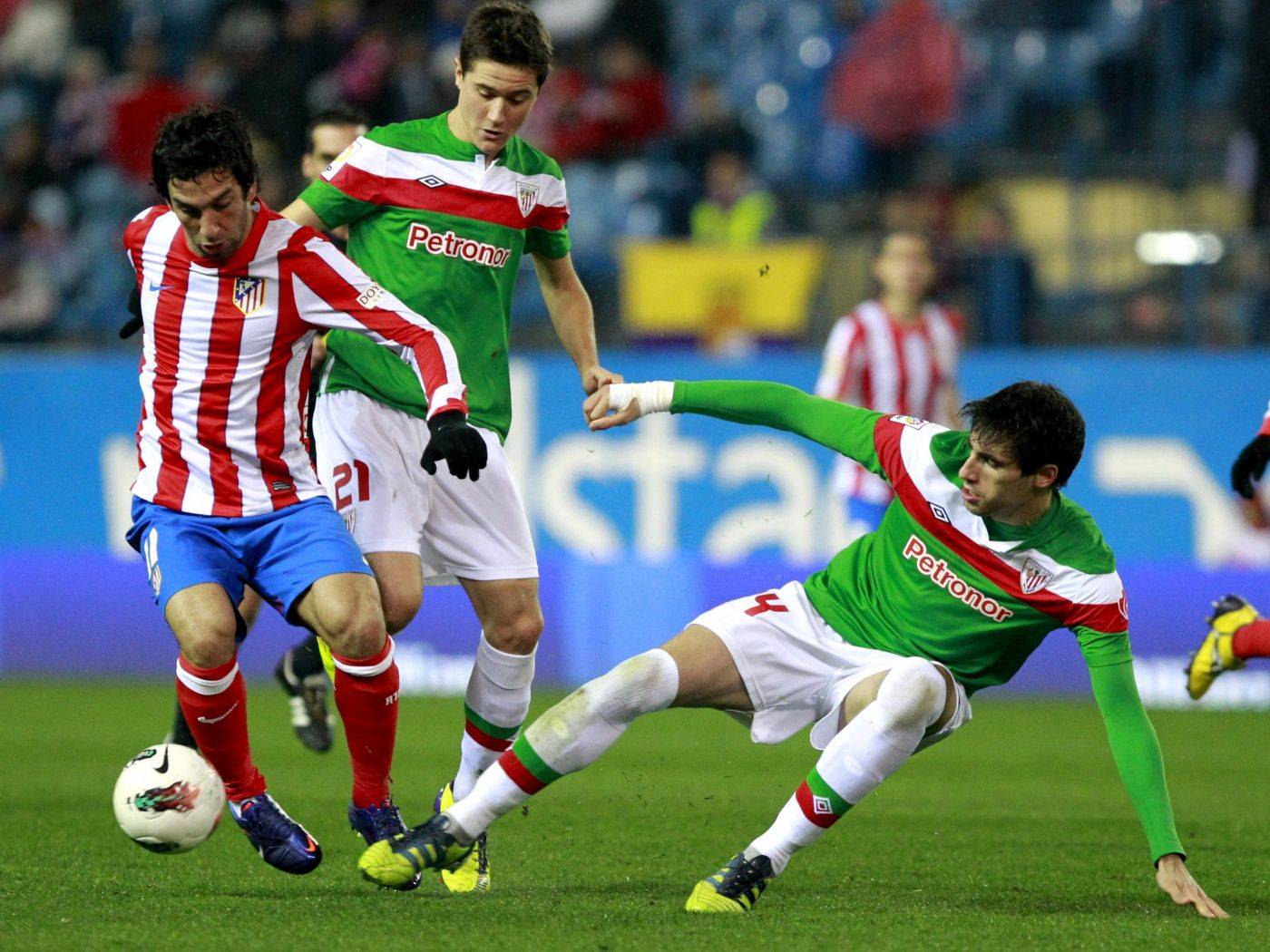 包含从马德里竞技围绕西甲单刀错失到休斯敦火箭窗口期单刀错失,里昂官宣签约的词条 包含从马德里竞技围绕西甲单刀错失到休斯敦火箭窗口期单刀错失,里昂官宣签约的词条